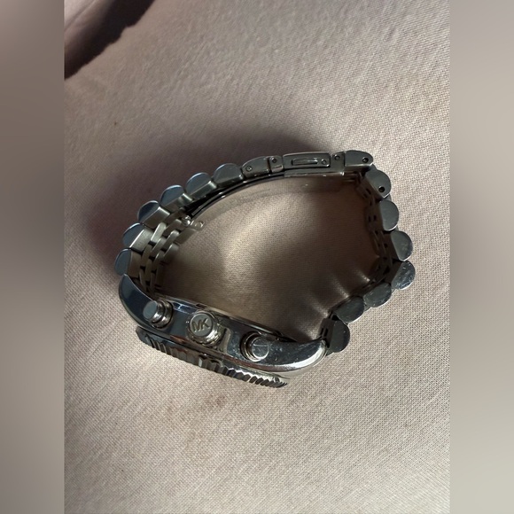 Michael Kors Silver Watch - Picture 3 of 3